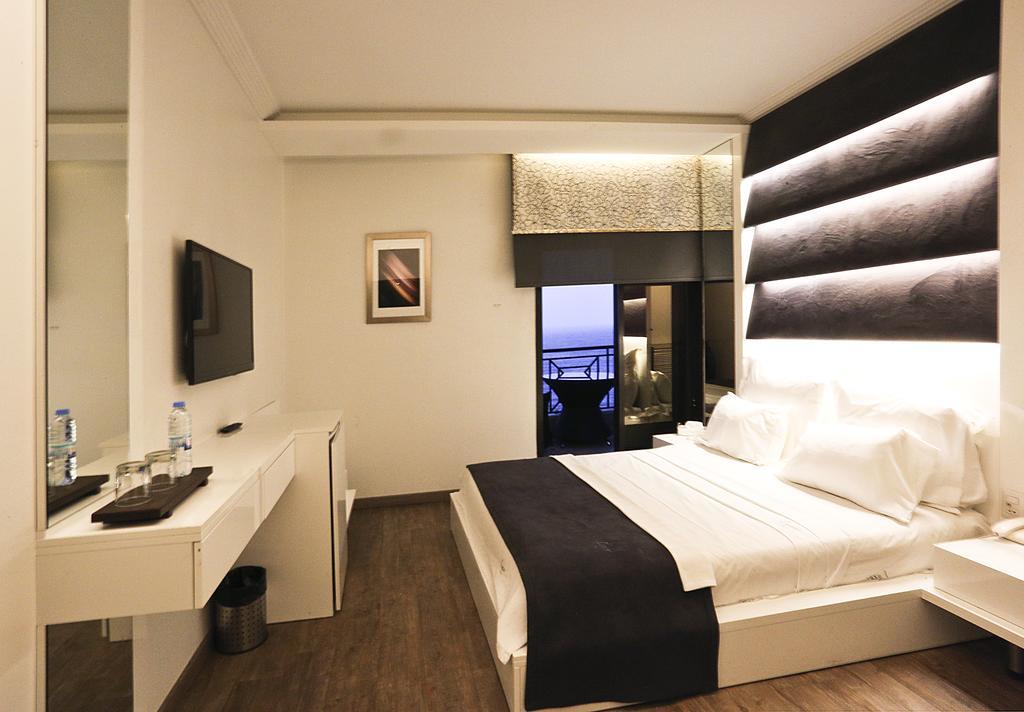 Luxor Hotel Jounieh Exterior photo